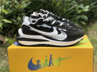 Authentic Sacai x Nike LDV Waffle CV1363-100