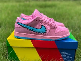 Authentic Grateful Dead x Nike SB Dunk Low