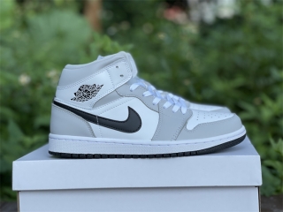Authentic Air Jordan 1 Mid 以“Light Smoke Grey”