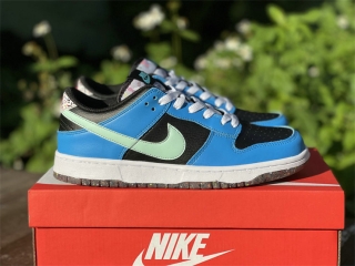 Authentic Nike SB Dunk Low Pro
