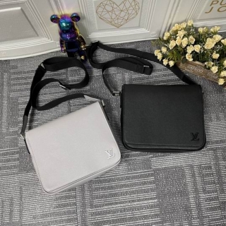 LV Men Bag District M46255 25x22x7cm cs1_841537