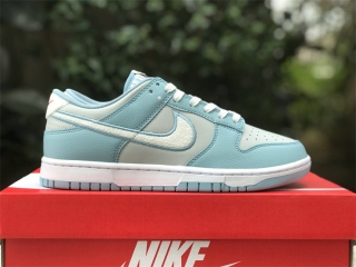 Authentic Nike Dunk Low SE