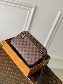 LV Pochette Kasai M41663啡格25x15