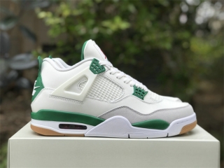 Authentic Nike SB x Air Jordan 4 “Pine Green”