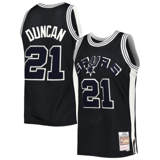 Men's San Antonio Spurs Tim Duncan Mitchell & Ness Black Hardwood Classics Off-Court Swingman Jersey