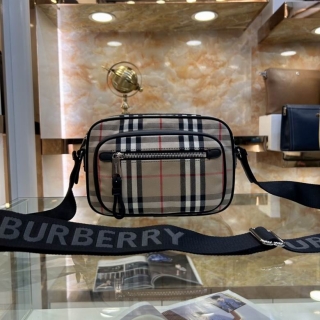 Burberry 85044 22