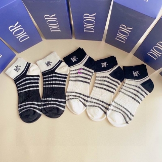 Dior socks (2)_1475419