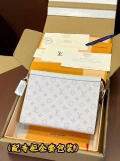 LV M30420 27X21X3cm YG 1_1109184