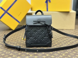 LV Women Bag M82772 15X18X7cm XM 1_1114760