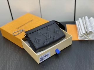 LV Voyage M82776 12x7