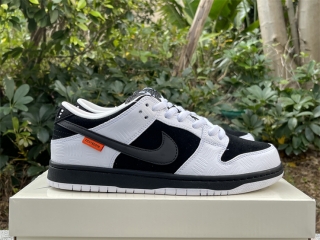 Authentic TIGHTBOOTH x Nike SB Dunk Low