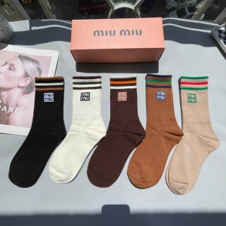 Miumiu socks (3)_2989989