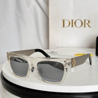 Dior mondS8F 55 18-145 e01_3229638