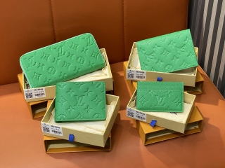 LV M25988 11x7x1 5cm gf1_1979856