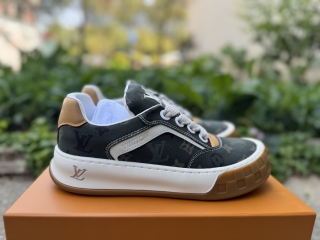 Authentic LOUIS VUITTON Tilted  Men's Shoes 