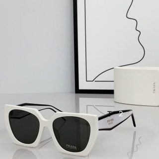 Prada  15W 55 19-140 b04_4099719