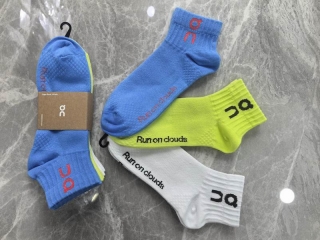 ON socks QY (104)_4370818