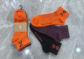 ON socks QY (106)_4370820