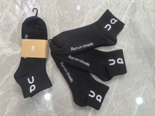 ON socks QY (107)_4370821