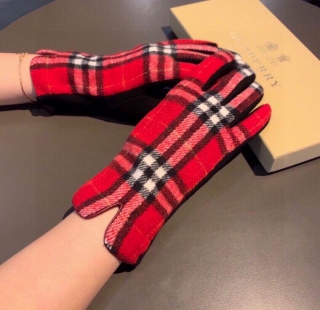 Burberry gloves one size (12)_5454830